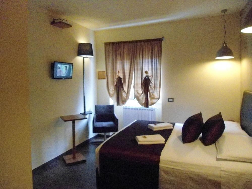 Aida Charming Bed & Breakfast 2*