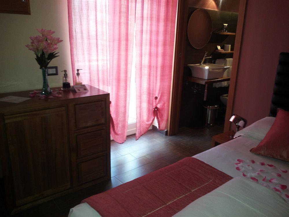 Aida Charming Bed & Breakfast Roma